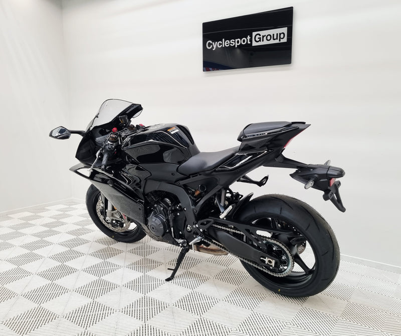 Load image into Gallery viewer, 2027 Yamaha R9