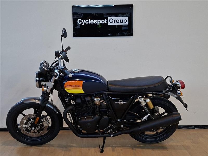 Load image into Gallery viewer, 2023 Royal Enfield Interceptor 650