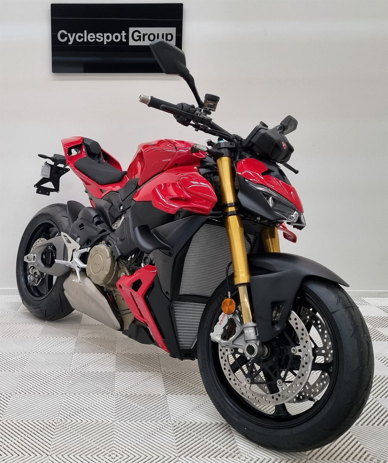 Load image into Gallery viewer, 2026 Ducati Street Fighter V4S