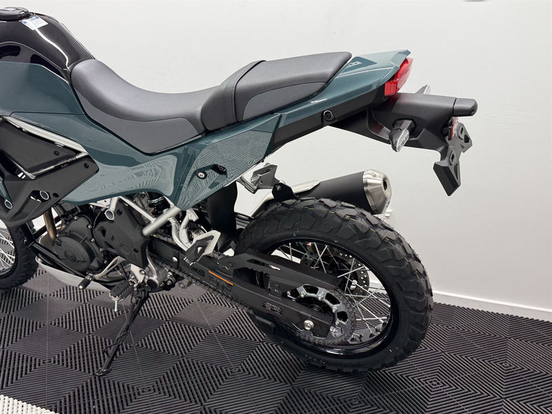 Load image into Gallery viewer, 2026 Kawasaki KLE 500 Special Edition