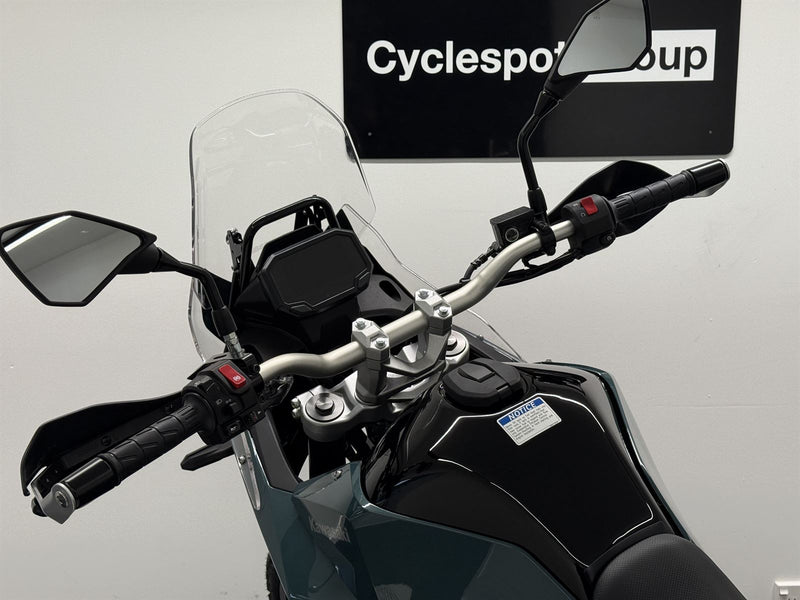 Load image into Gallery viewer, 2026 Kawasaki KLE 500 Special Edition