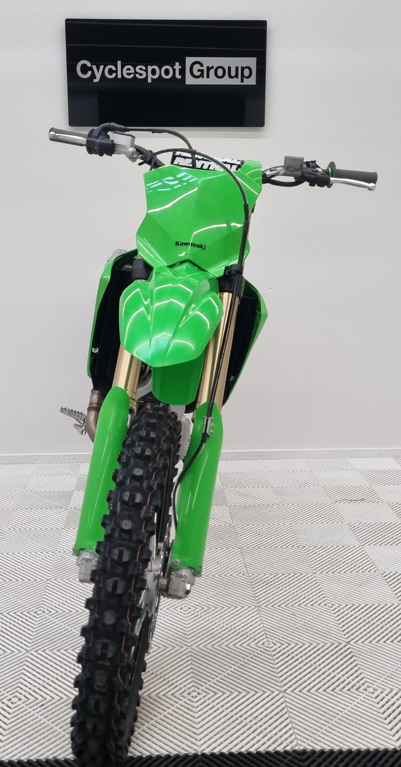 Load image into Gallery viewer, 2025 Kawasaki KX 450