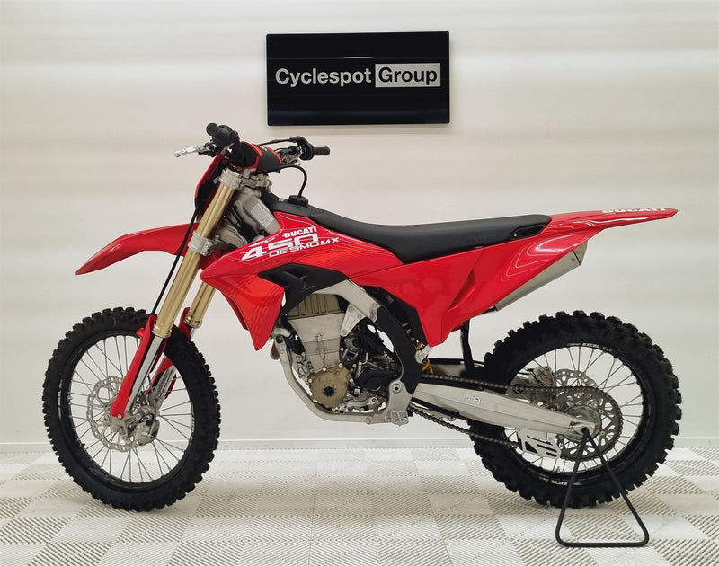 Load image into Gallery viewer, 2026 Ducati Desmo 450 MX