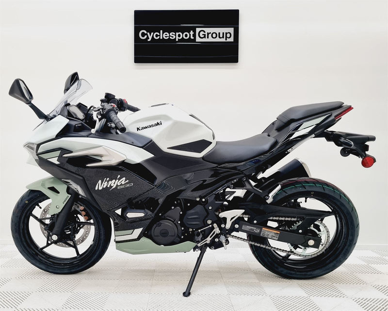 Load image into Gallery viewer, 2026 Kawasaki Ninja 500 SE LAMS