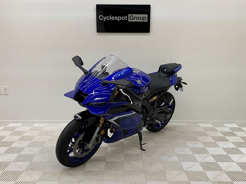 Load image into Gallery viewer, 2026 Yamaha R 9