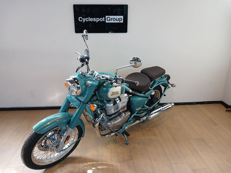 Load image into Gallery viewer, 2026 Royal Enfield Classic 650