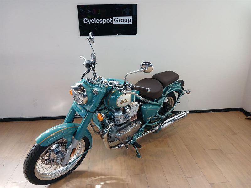 Load image into Gallery viewer, 2026 Royal Enfield Classic 650