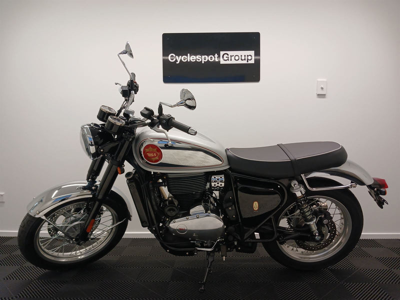 Load image into Gallery viewer, 2024 BSA Gold Star Legacy Edition