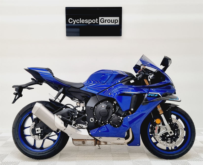 Load image into Gallery viewer, 2025 Yamaha R 1