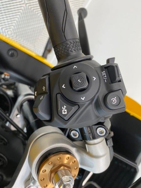 Load image into Gallery viewer, 2026 Yamaha XSR 900 GP - King Kenny Edition