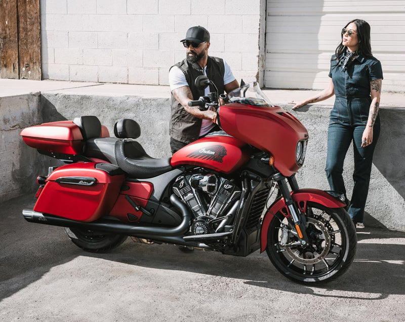 Load image into Gallery viewer, 2026 Indian Chieftain Dark Horse - Black Smoke