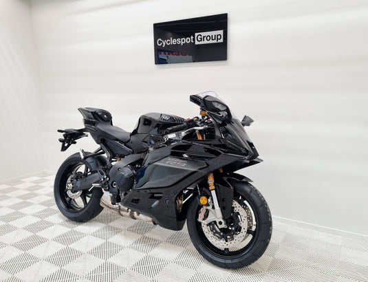 2027 Yamaha R9