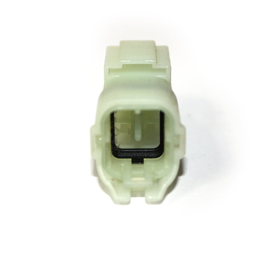 CONNECTOR 048