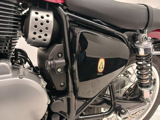 2025 BSA Gold Star Insignia Red - EX Demo