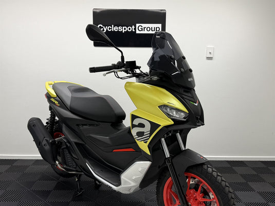 2024 Aprilia SR GT 200