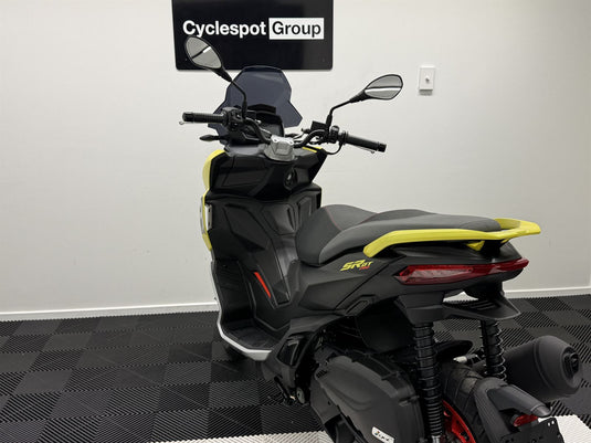 2024 Aprilia SR GT 200