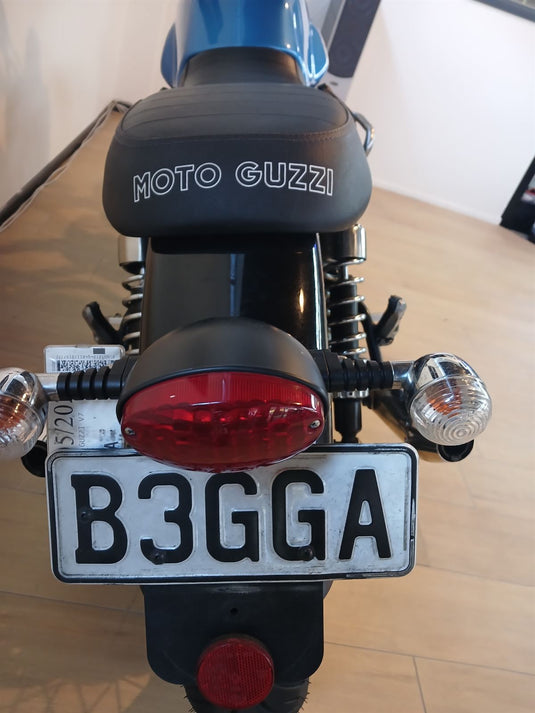 2016 Moto Guzzi v7