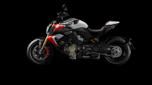2026 Ducati Diavel V4 RS