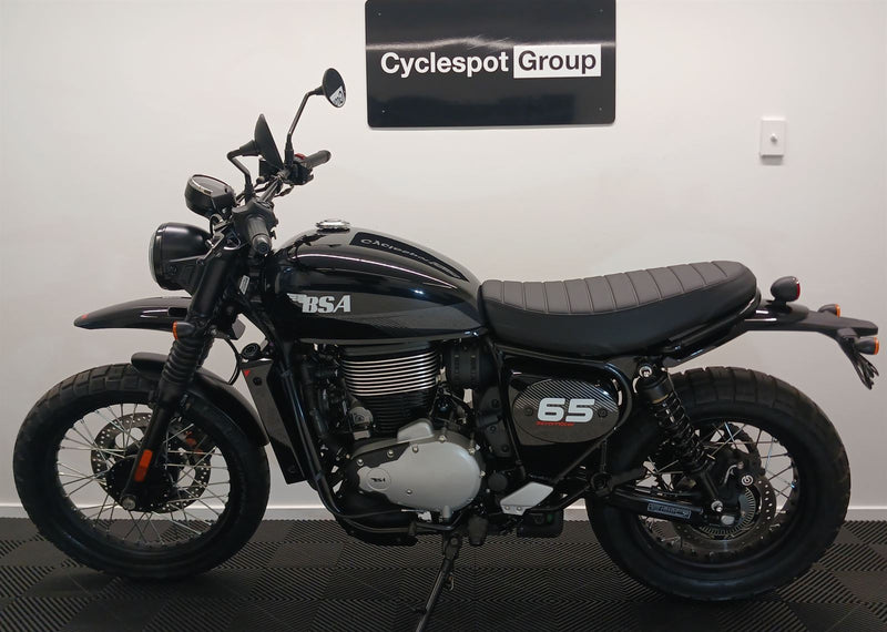 Load image into Gallery viewer, 2026 BSA Scrambler Raven Black
