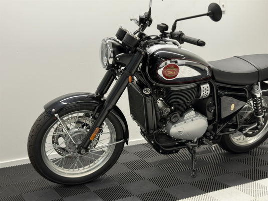 2024 BSA Gold Star MIDNIGHT BLACK