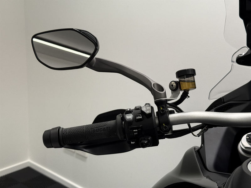Load image into Gallery viewer, 2025 Ducati Multistrada 2025 V4S - TRAVEL &amp; RADAR
