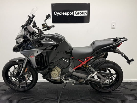 2025 Ducati Multistrada 2025 V4S - TRAVEL & RADAR