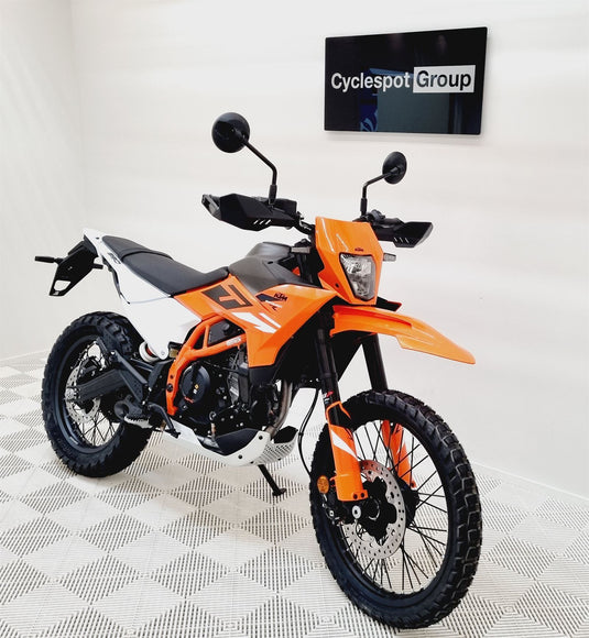 2025 KTM Enduro 390 R