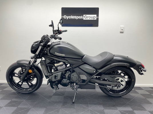 2025 Kawasaki Vulcan S L Black