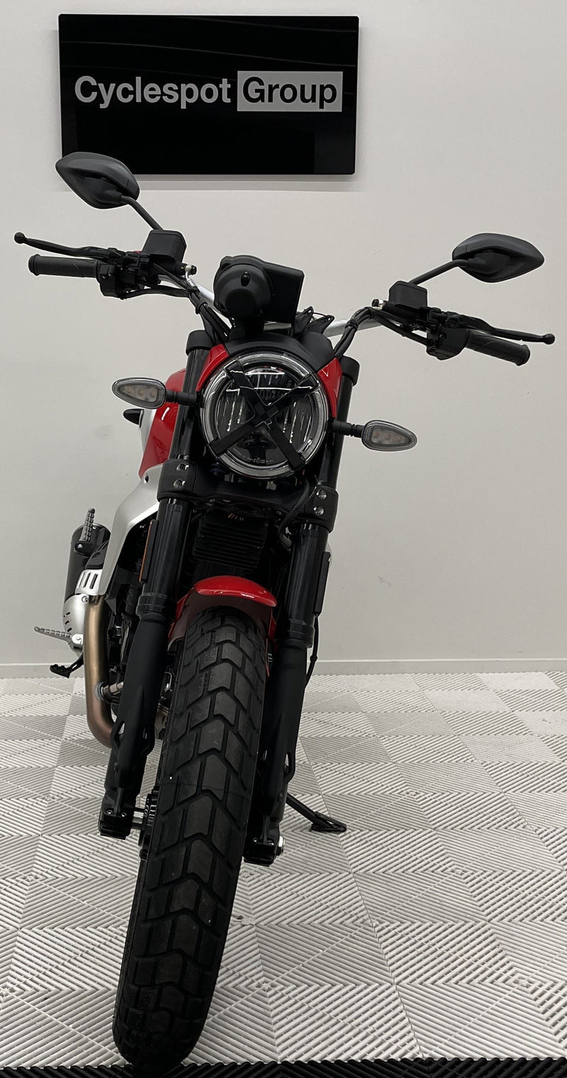Load image into Gallery viewer, 2024 Ducati Scrambler - Icon 2G -
