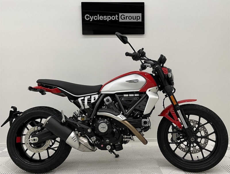 Load image into Gallery viewer, 2024 Ducati Scrambler - Icon 2G -
