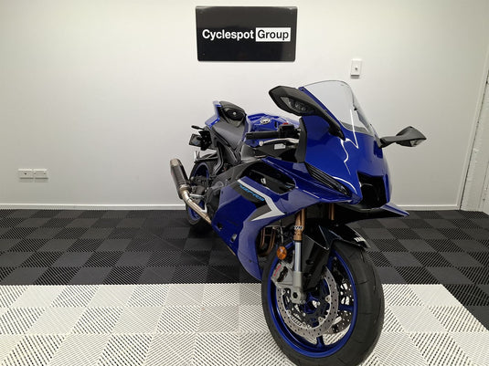2025 Yamaha YZF-R9 R9 - AKRAPOVIC EXHAUST