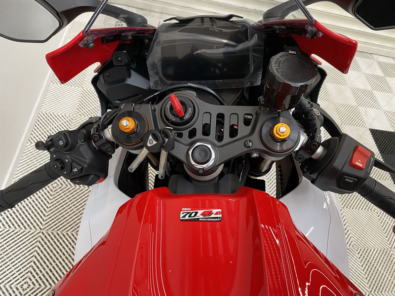 Load image into Gallery viewer, 2026 Yamaha R7 LAMS 70th Anniversary edition
