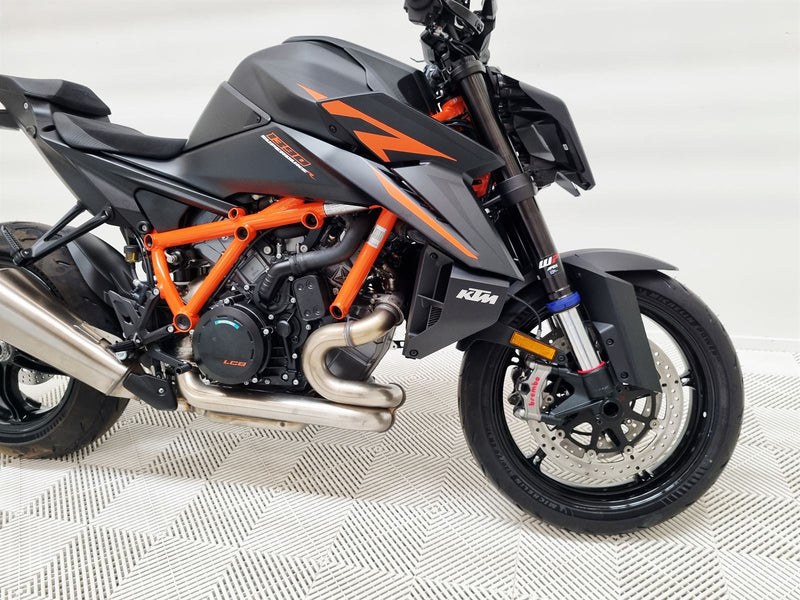 Load image into Gallery viewer, 2026 KTM 1390 Super Duke R EVO
