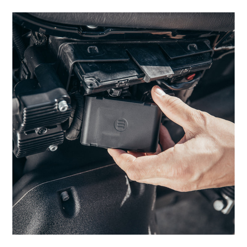 Load image into Gallery viewer, Monimoto 7 Smart Motorcyle GPS Tracker
